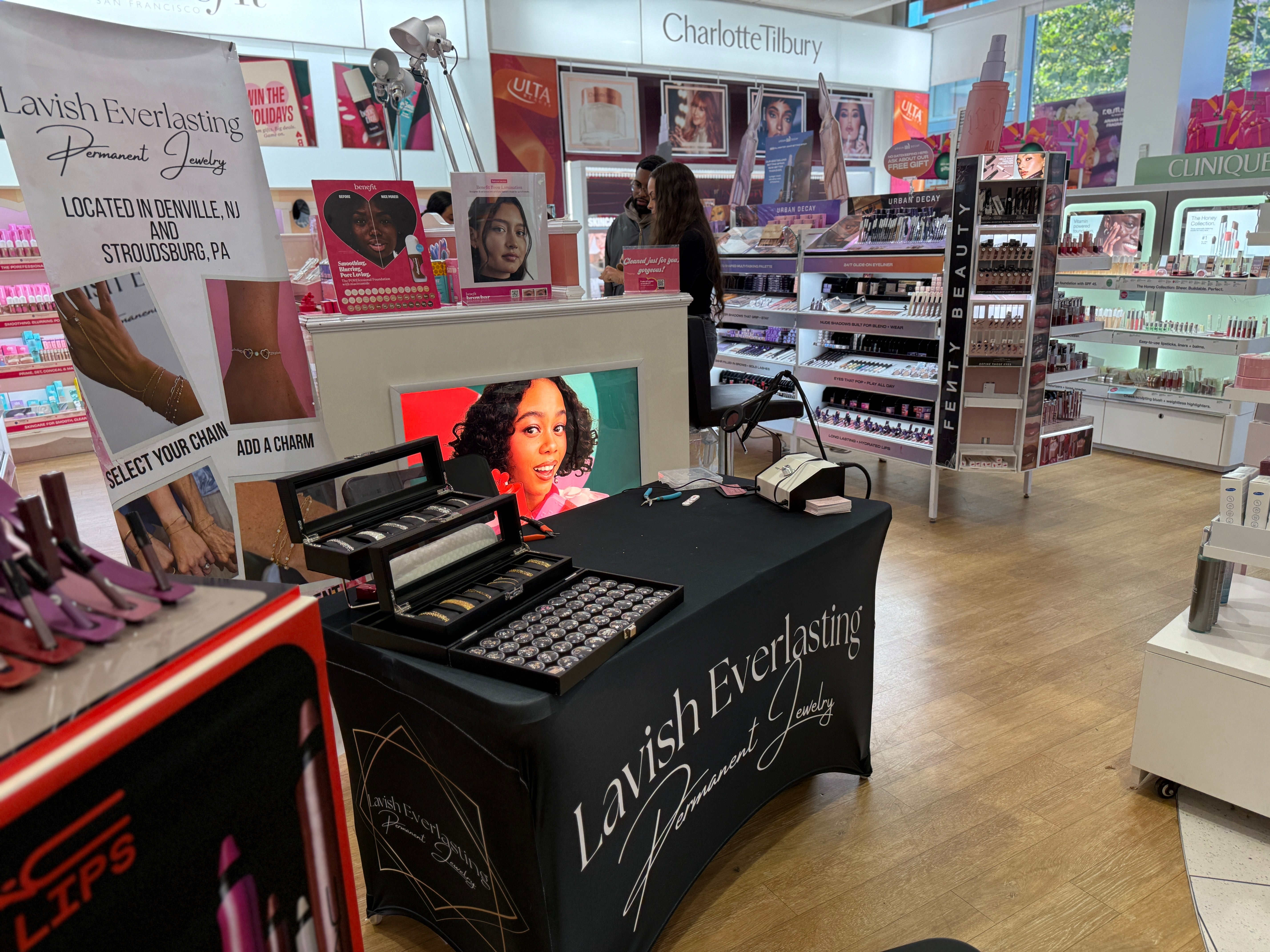 Permanent Jewelry Corporate Activations: An Experience Your Guests Will Remember